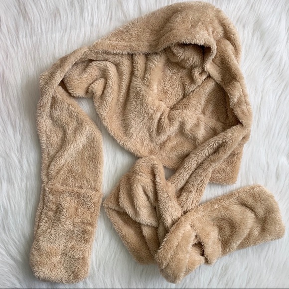 Faux Fir Hooded Scarf & Hand Warmer - Picture 2 of 5